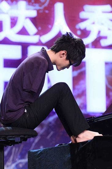 Liu Wei: Armless pianist - China.org.cn