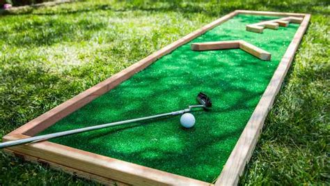 DIY Friday: This Homemade Miniature Golf Course is Perfect for Weekend Family Fun! - Closer Weekly