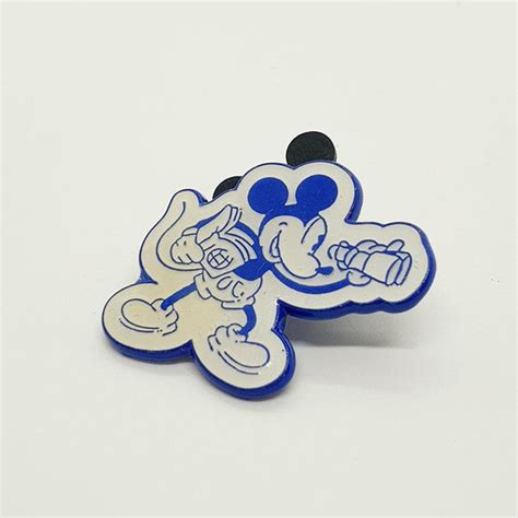 Disney Pin trading | Rare Disney Enamel Pins | Vintage Disney Pins ...