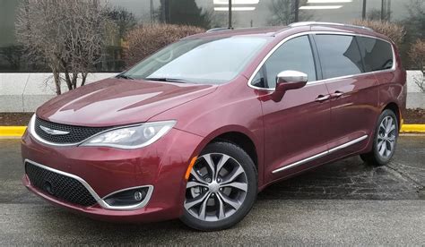 Test Drive: 2018 Chrysler Pacifica Limited | The Daily Drive | Consumer Guide® The Daily Drive ...