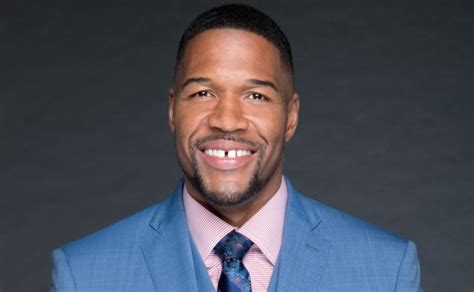 Video: Michael Strahan removing gap in teeth was April Fools' joke