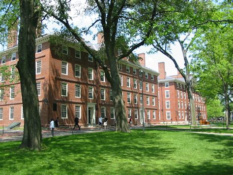 REJS: Photos: USA 2004: Boston: Harvard University, founded 1636