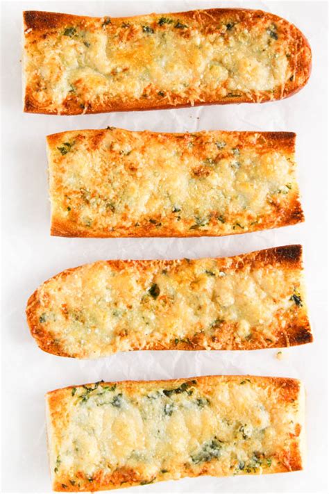 Basil Parmesan Garlic Bread - Valerie's Keepers