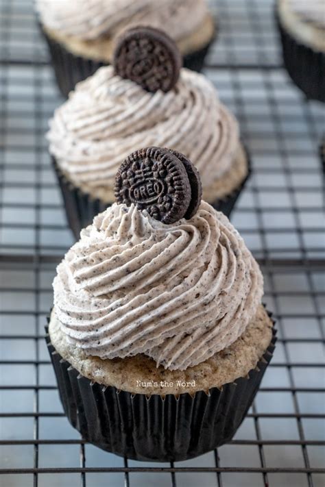 This Oreo Buttercream Frosting is out of this world delicious! This is THE BEST recipe for ...