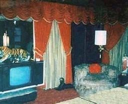 Elvis Presley's Bedroom at Graceland Picture from the book -Elvis ...