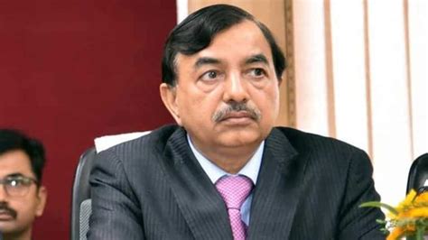 Sushil Chandra is new chief election commissioner, to take charge tomorrow | Latest News India ...