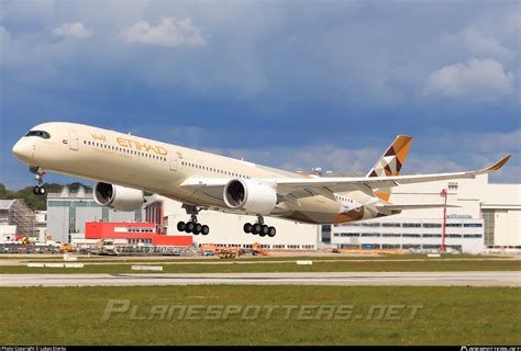 F-WZNI Etihad Airways Airbus A350-1041 Photo by Lukas Dierks | ID 1022135 | Planespotters.net