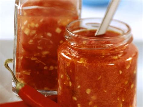 Sambal Oelek Recipe | EatSmarter