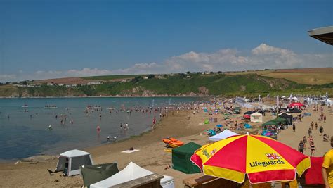 Busy weekend for RNLI lifeguards at South Hams beaches | RNLI