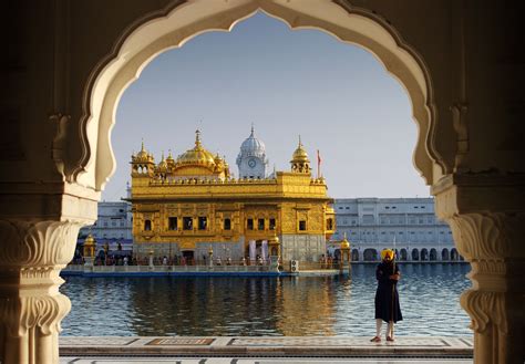 Just 12 stunning photos of the Golden Temple in Amritsar | Condé Nast ...