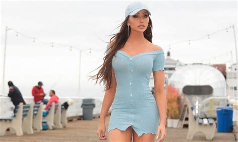 Holly Sonders Heats Things Up With Jaw-Dropping Button-Down Dress – Fitness Gurls Magazine