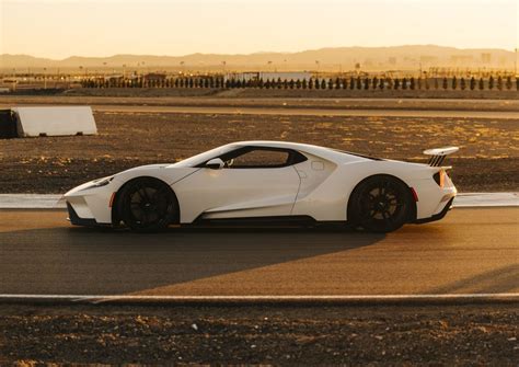 New Ford GT Photos - Exclusive Images of 2017 Ford GT Interior and Exterior