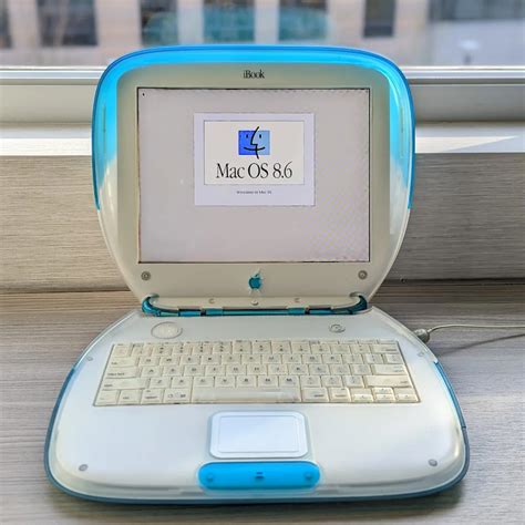 Ibook Clamshell