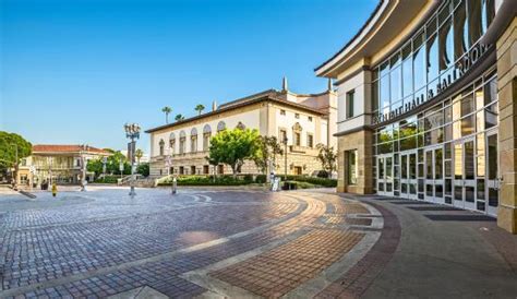 THE 10 CLOSEST Hotels to Pasadena Convention Center