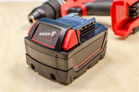 How Long Power Tool Battery Last? - The Habit of Woodworking