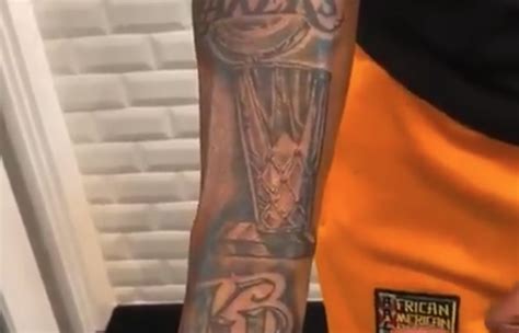 Snoop Dogg shows off new Lakers tattoo with Kobe Bryant tribute, demolishes Clippers in process ...