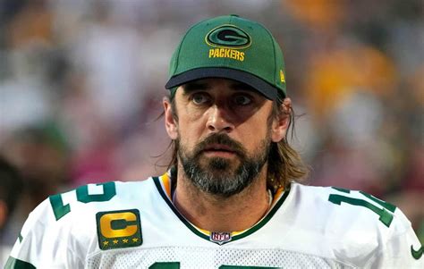 How old is Aaron Rodgers?Aaron Rodgers age, height, wife, footballer ...