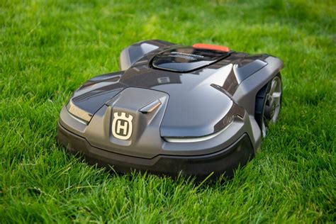 7 Best Robot Lawn Mowers Of 2022 [Reviews] | Garden Wisper