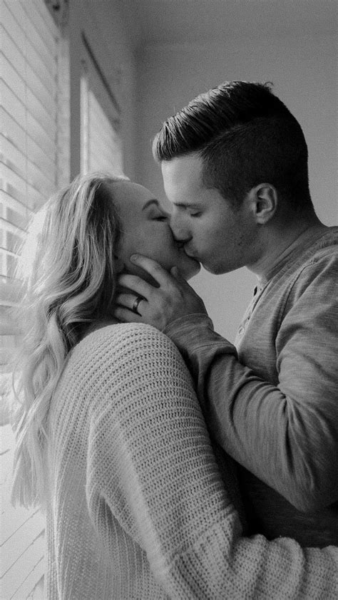 Cozy in-home couples photoshoot | Cute love couple images, Hugs and kisses couples, Romantic ...