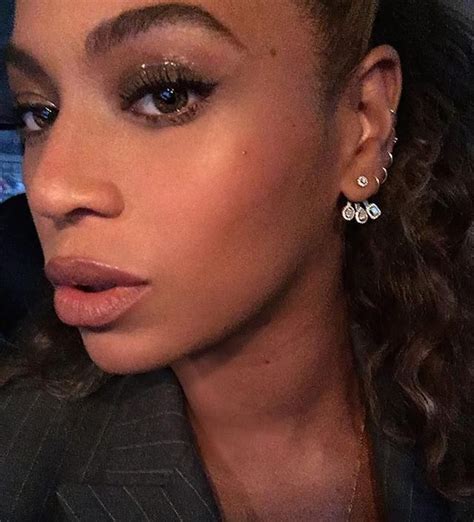 ...Whoops... | Beyonce earrings, Beyonce ear piercing, Beyonce piercings