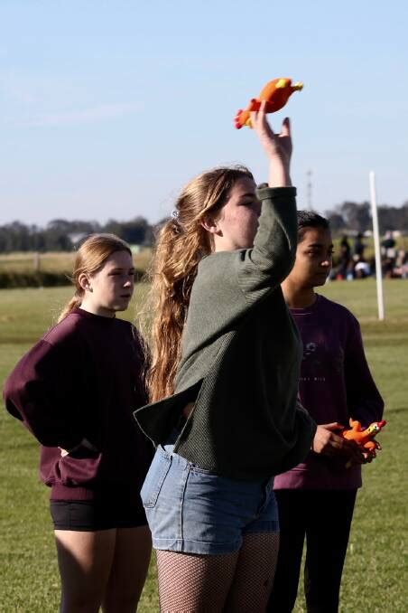 Nowra High School students give their all at annual athletics carnival ...