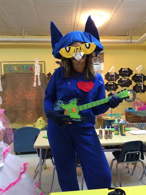 Pete the Cat costume | Pete the cat costume, Pete the cat, Cat costumes