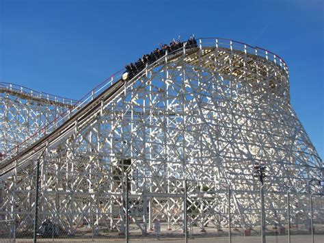 Colossus (Six Flags Magic Mountain) - Coasterpedia - The Roller Coaster and Flat Ride Wiki