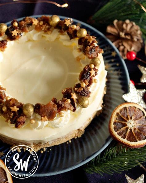 Christmas Pudding Cheesecake - the Perfect Holiday Dessert - Sew White