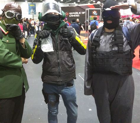 Elite Jager, Bandit and Recruit Cosplay at Comic Con London : r/Rainbow6