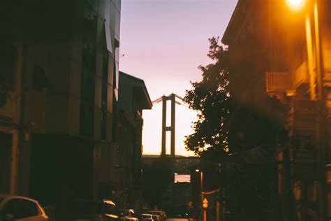 Empty night street with lamp · Free Stock Photo