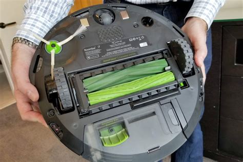 iRobot's Roomba i7+ is so smart it empties its own dirt bin | TechHive