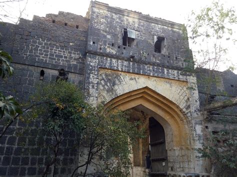 Ahmednagar Fort in Ahmednagar | The journey of a thousand miles begins with one step