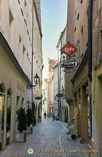 [Regensburg - Danube River Cruise - Germany]