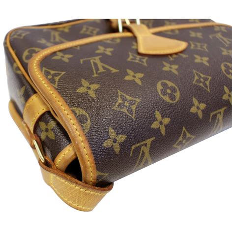 Louis Vuitton Monogram Canvas Material Bag | semashow.com