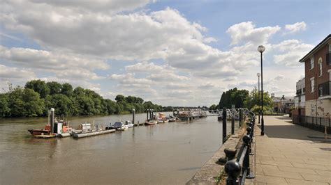 Chiswick Riverside, W4