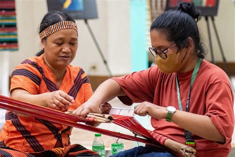 WEavers as One: Hinabing pamanang hindi mapapatid ng sinulid ng pagkakakilanlan – Ang Pahayagang ...