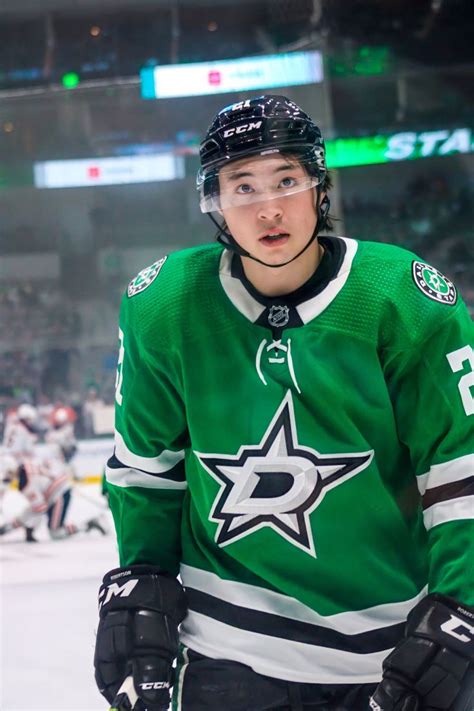 Jason Robertson in 2022 | Hockey players, Photography, Dallas stars