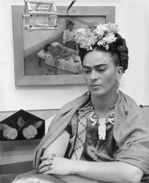 Biography of Bisexual Painter Frida Kahlo