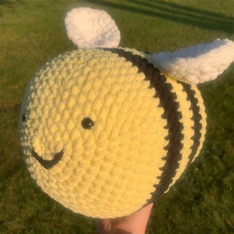 Bee Pillow Crochet - Etsy