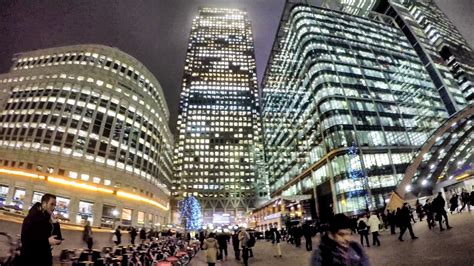 Canary Wharf Night Time Walk Around. London - YouTube