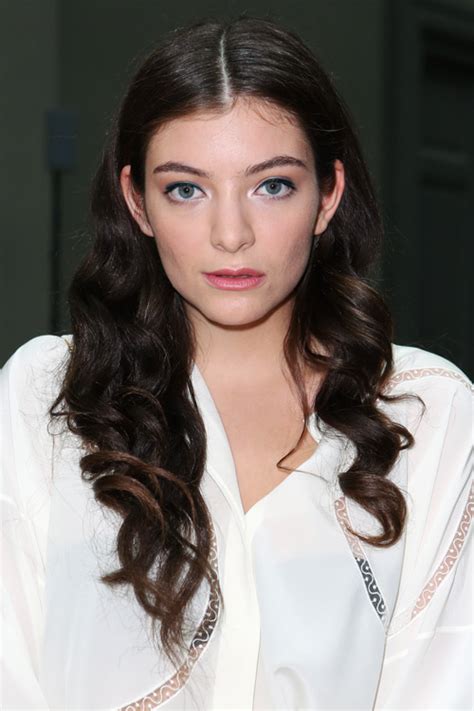 Lorde's Hairstyles & Hair Colors | Steal Her Style | Page 2