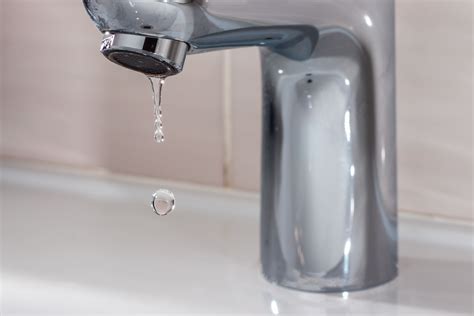 How To Repair A Leaky Two Handle Kitchen Faucet | Wow Blog