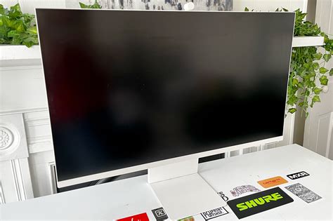 Samsung M8 monitor review: Two-in-one isn’t always double the fun ...