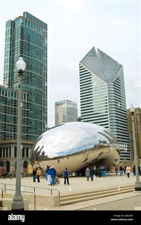 Chicago Bean Sculpture Stock Photo - Alamy