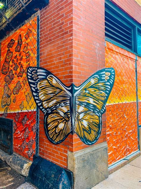 14 Cheerful Chicago Murals & Photo Spots + Addresses 2021