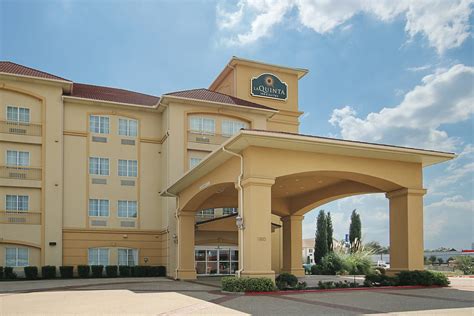 La Quinta Inn & Suites by Wyndham Dallas - Hutchins | Hutchins, TX Hotels