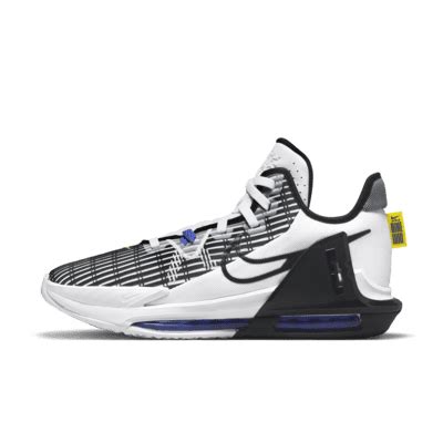 LeBron Witness 6 EP Basketball Shoes. Nike SG