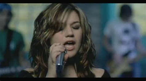 Breakaway [Official Video] - Kelly Clarkson Image (21866047) - Fanpop