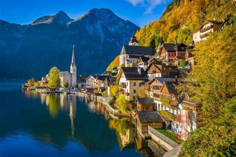 Should You Visit Hallstatt or Innsbruck? A Comparison of Two Top ...