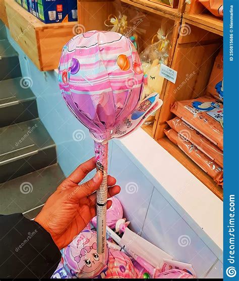 Myeongdong lollipop foto editorial. Imagen de caramelo - 250815686